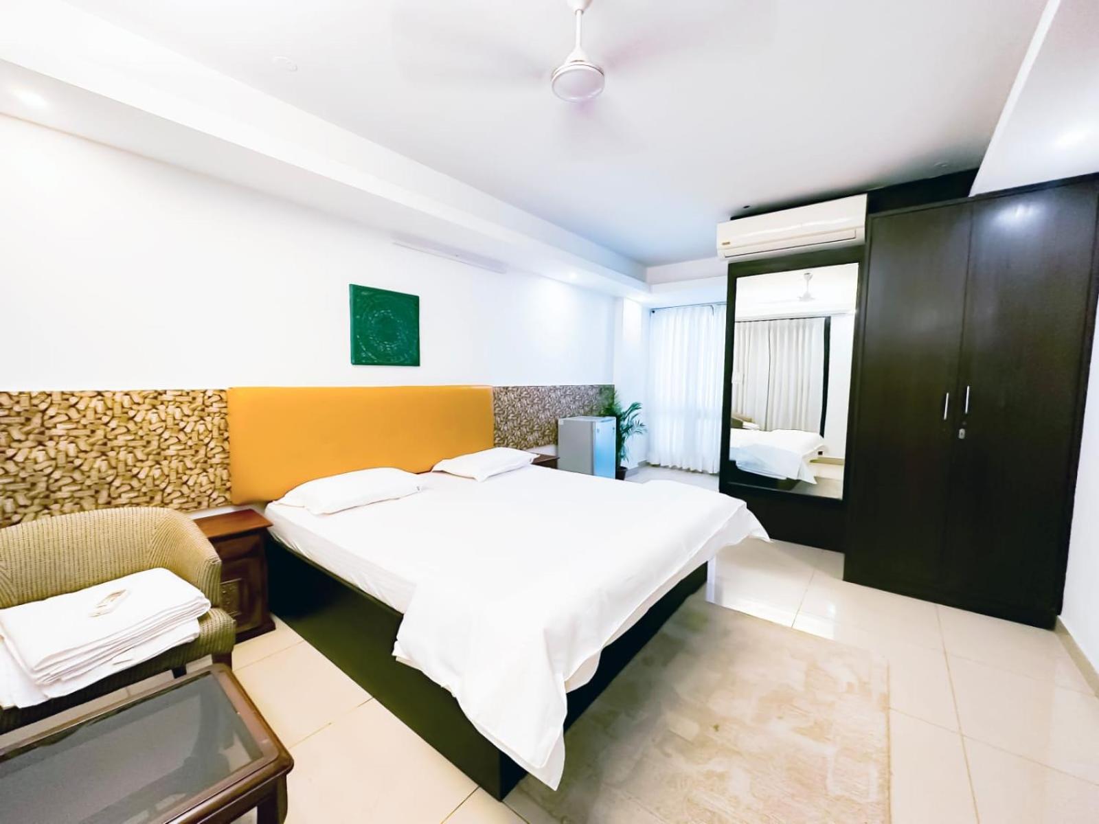Hotel Blueberry New Delhi Eksteriør bilde