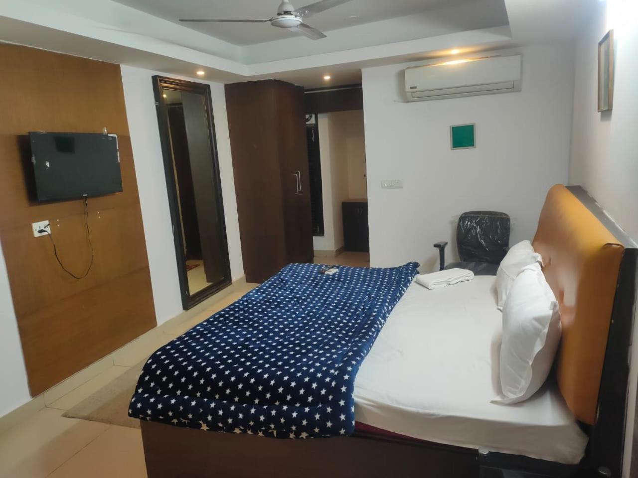 Hotel Blueberry New Delhi Eksteriør bilde